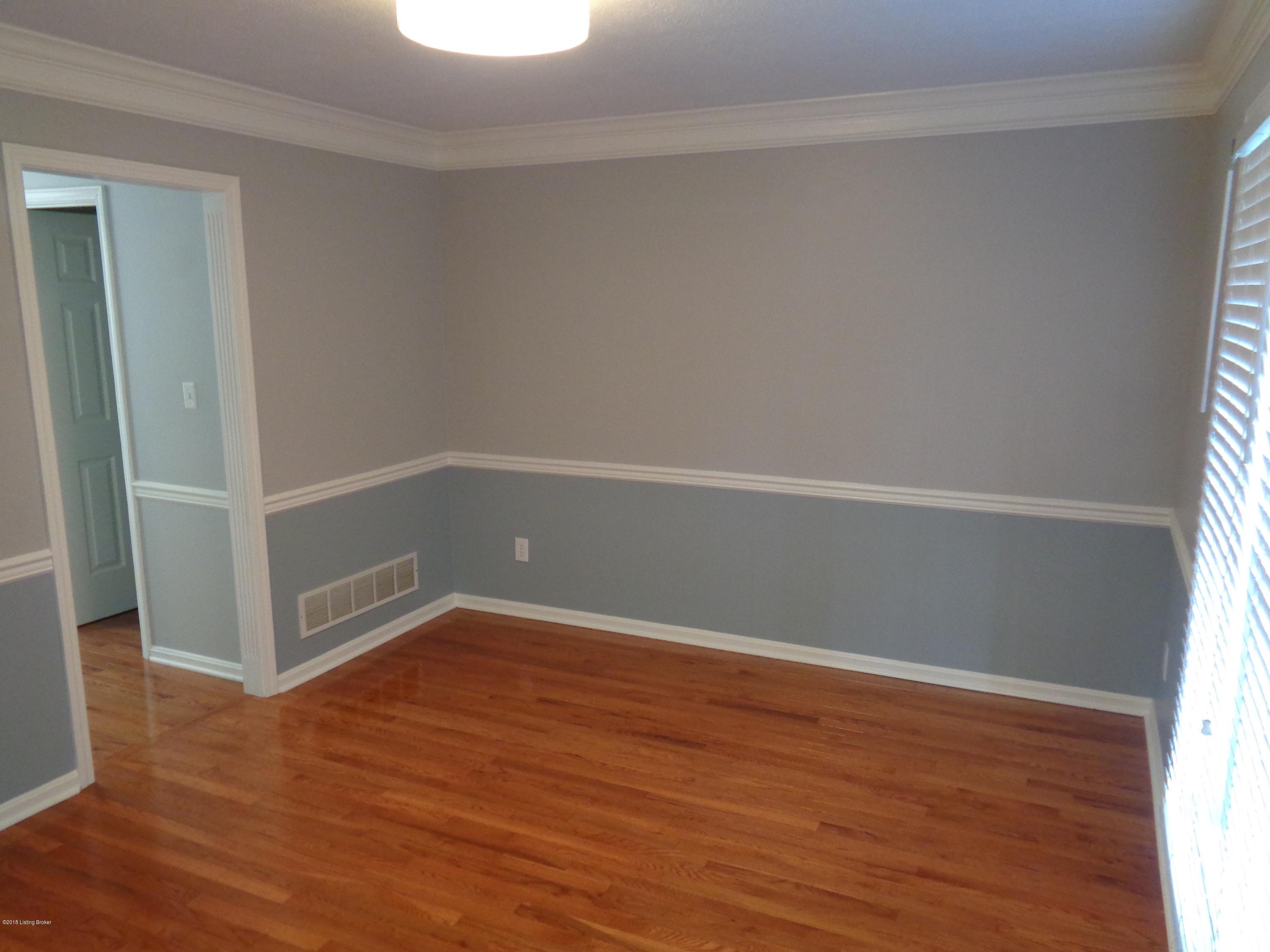 4602 Chenoweth Run Road Louisville, KY 40299 - Photo 6 of 34 DSC00243