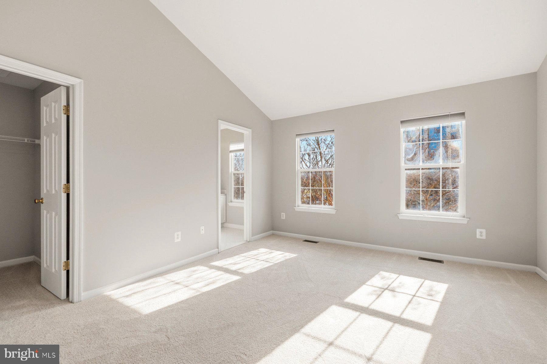 9702 Washingtonian Boulevard Gaithersburg, MD 20878 - Photo 17 of 30