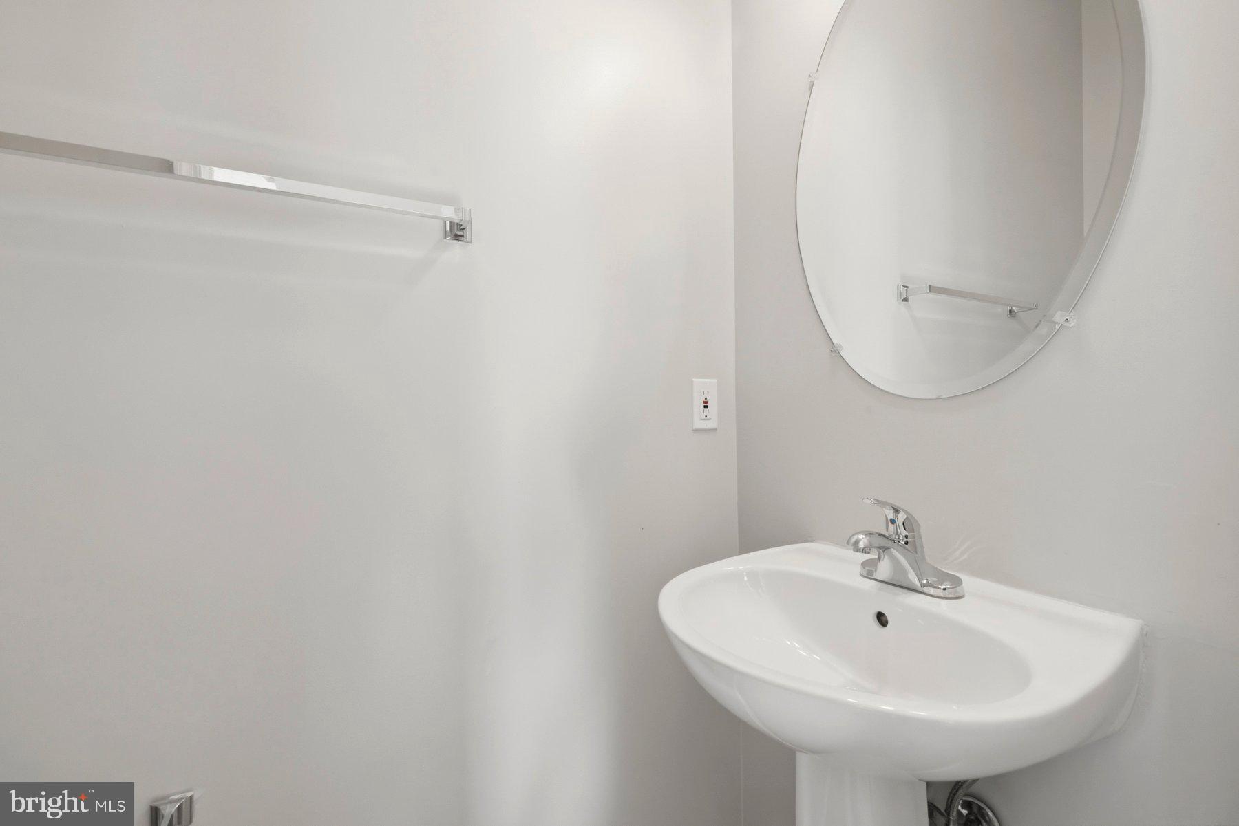 9702 Washingtonian Boulevard Gaithersburg, MD 20878 - Photo 27 of 30