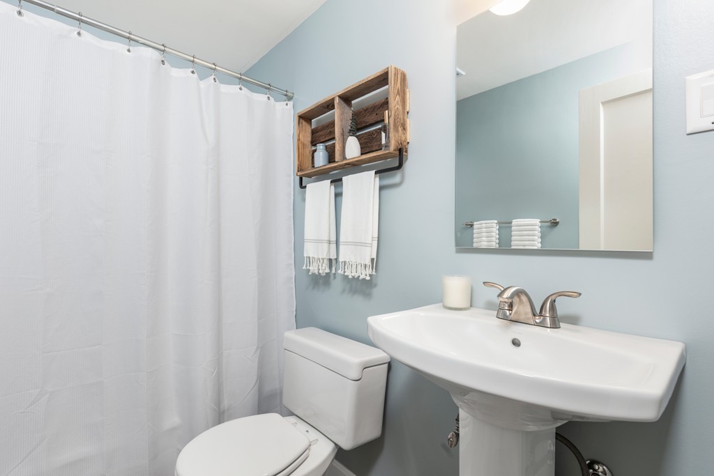 17 Bonad Road Stoneham, MA 02180 - Photo 15 of 30 Gallery Image 15