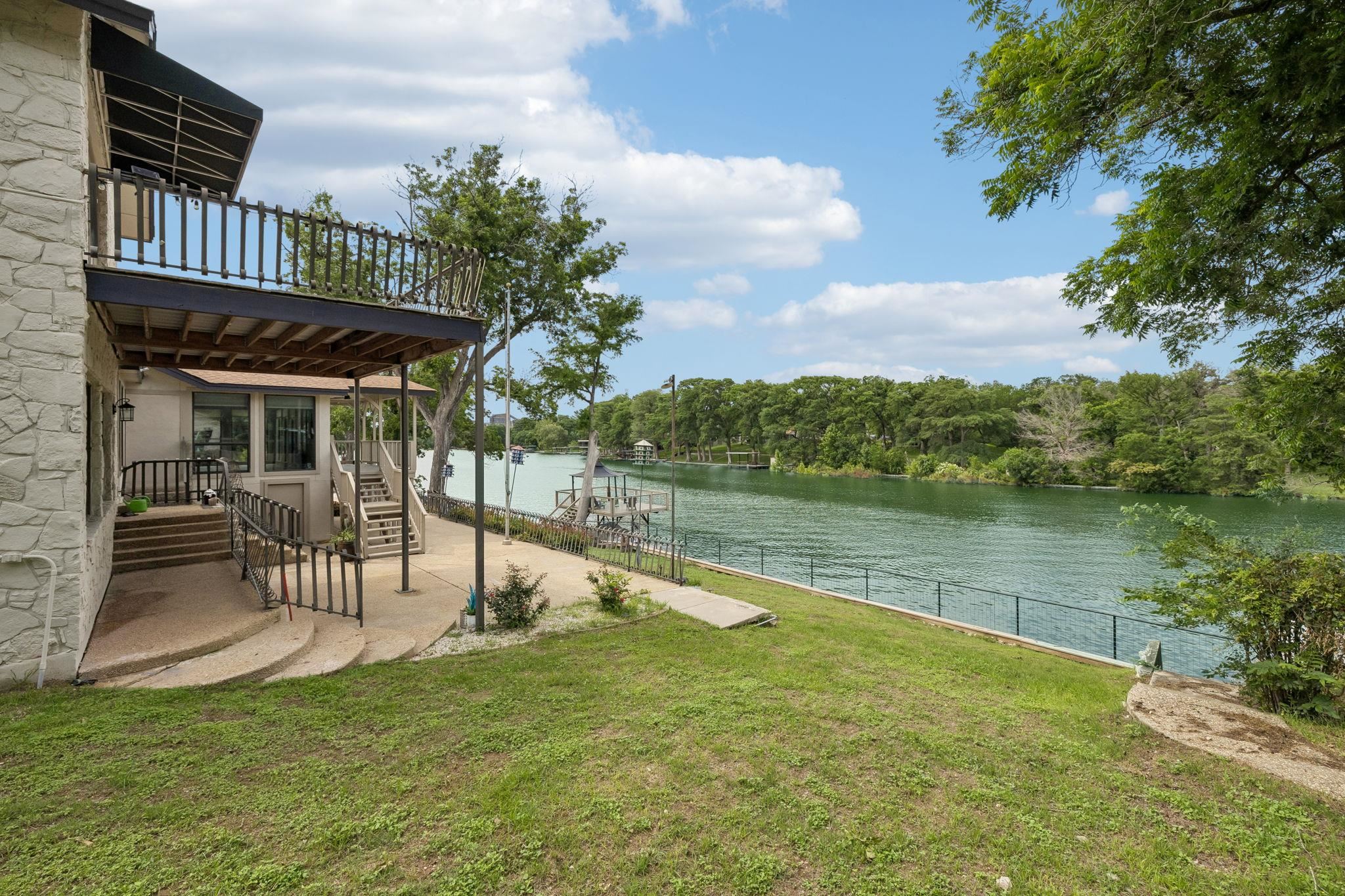 939 Reiley Road Seguin, TX 78155 - Photo 8 of 30