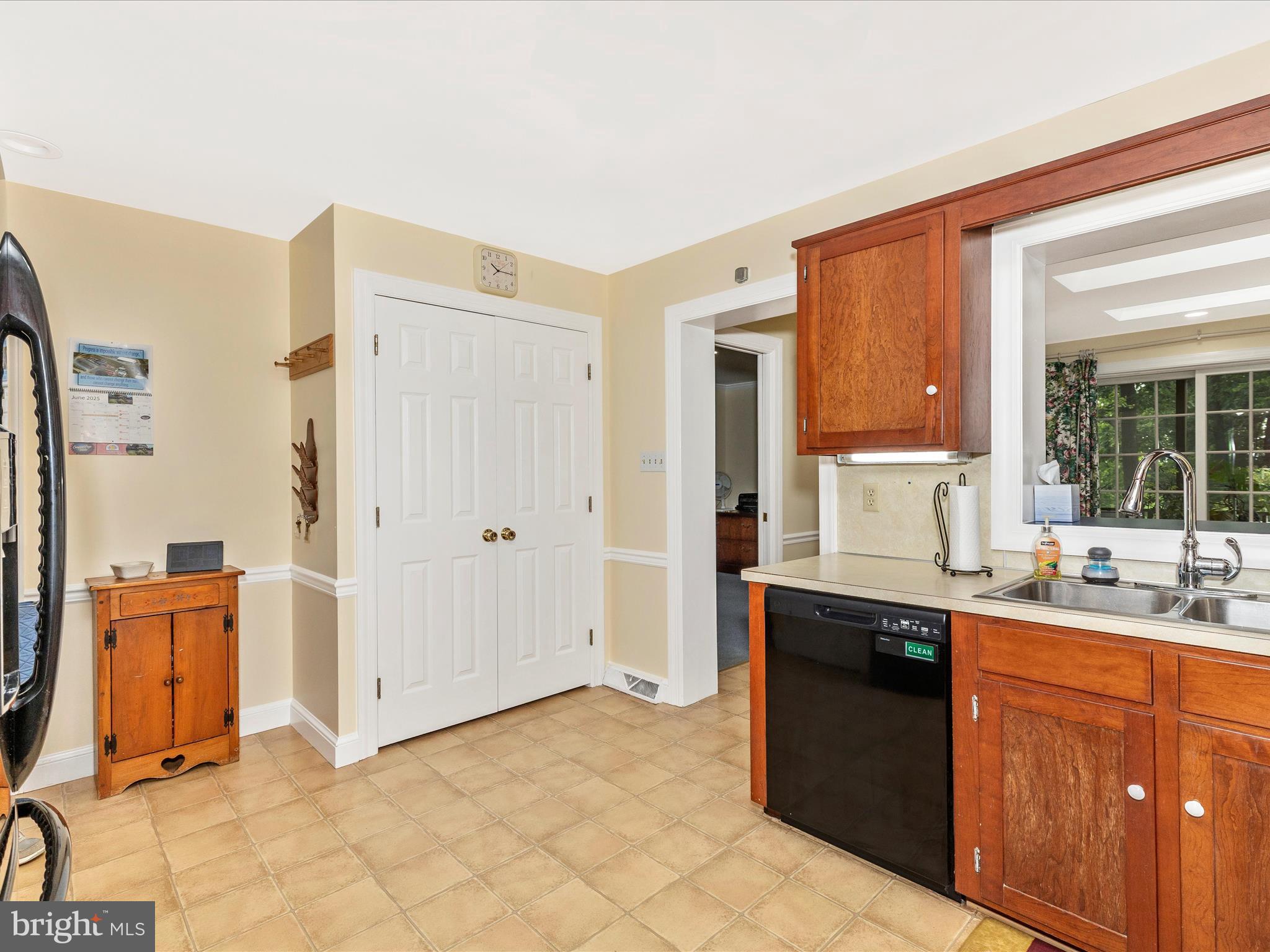4600 Wayne Road Chambersburg, PA 17202 - Photo 16 of 58 Kitchen