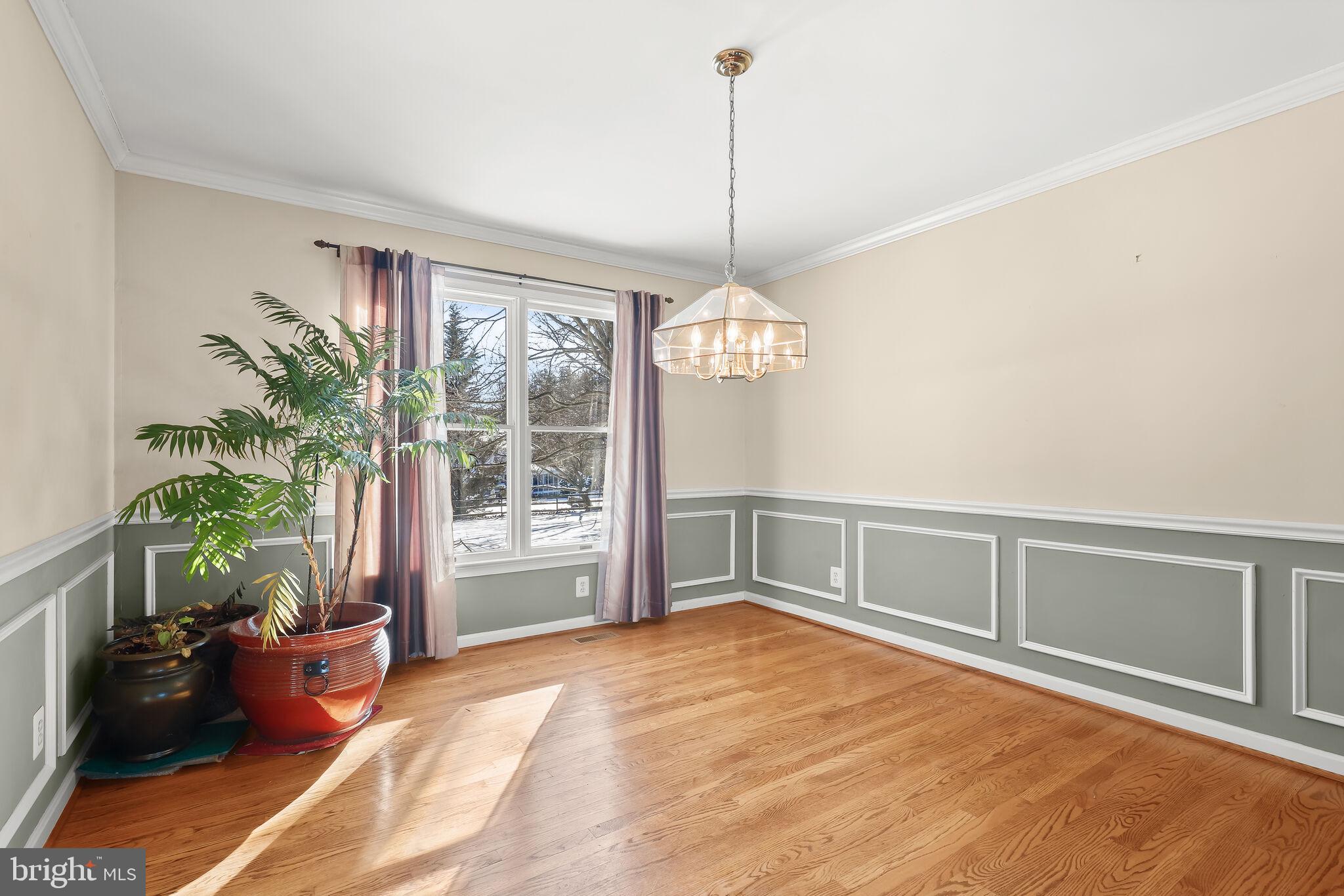 16445 Old Frederick Road Mount Airy, MD 21771 - Photo 11 of 62 Dining Room | Classic Moldings | Hardwood Floors