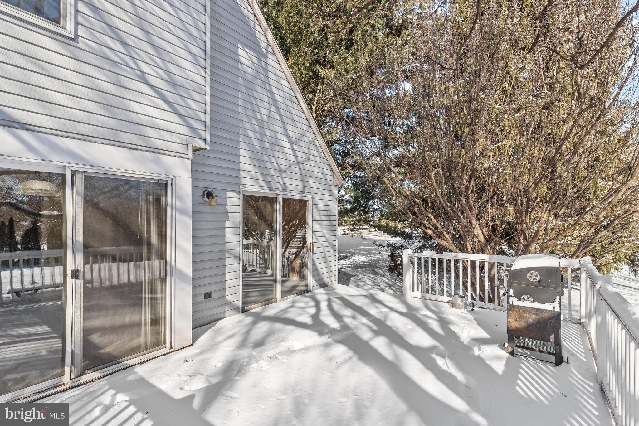 16445 Old Frederick Road Mount Airy, MD 21771 - Photo 45 of 62 Deck