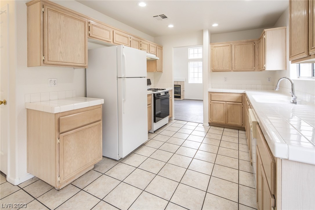 2279 Ramsgate Drive Henderson, NV 89074 - Photo 14 of 40