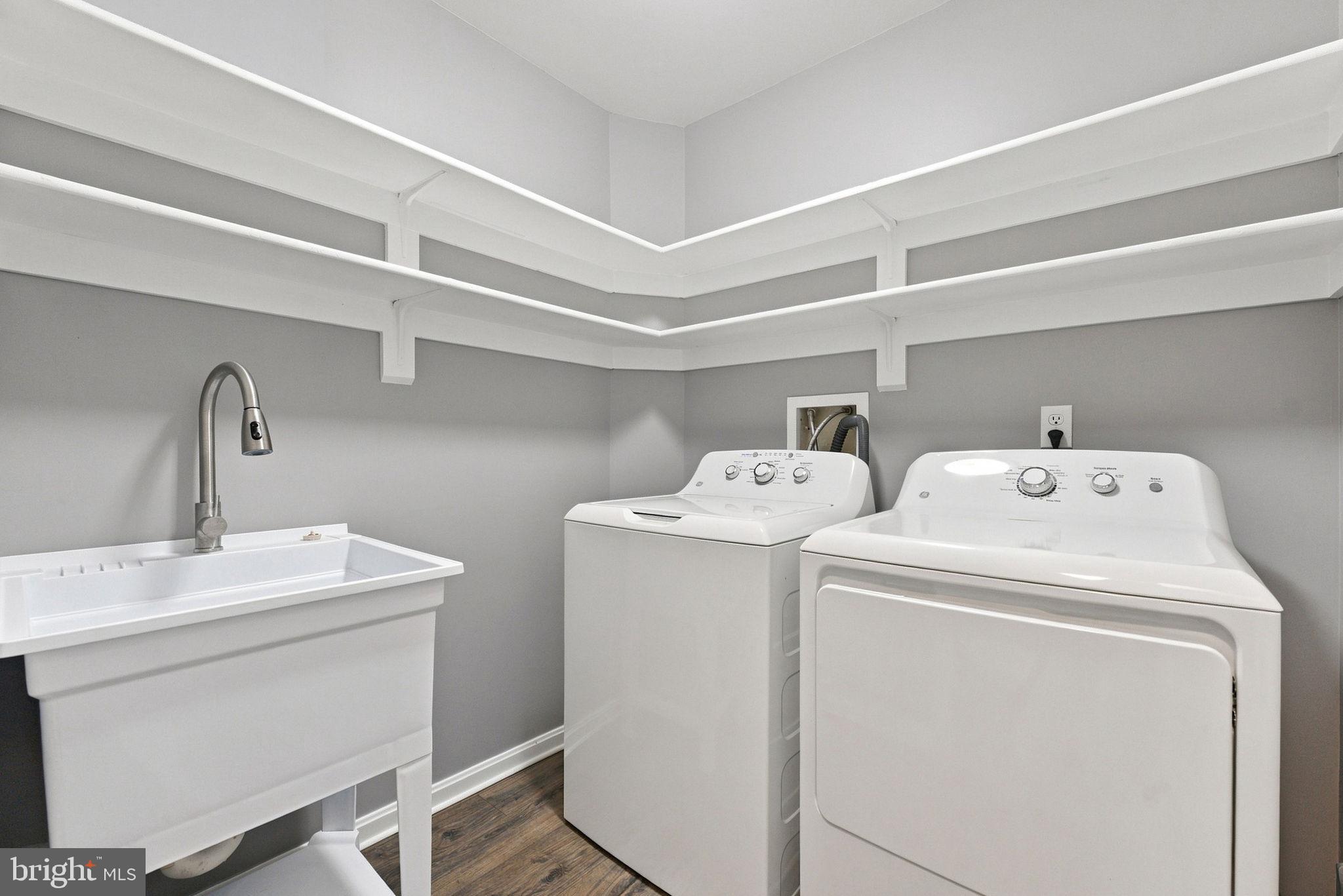 8265 Opal Road Warrenton, VA 20186 - Photo 40 of 68 Main Level Laundry