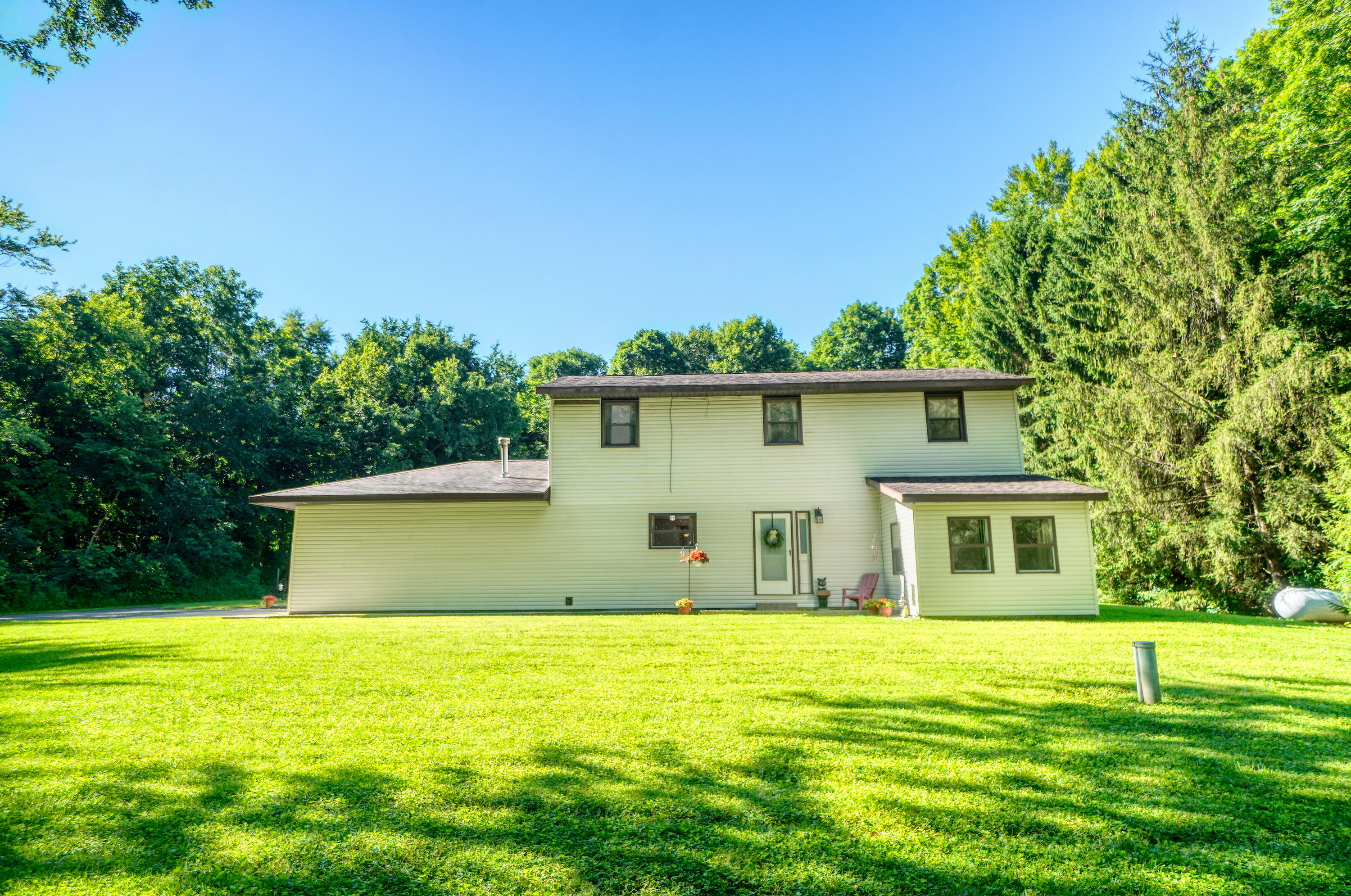 1725 Irvin Road Lima, OH 45807 - Photo 1 of 48 007