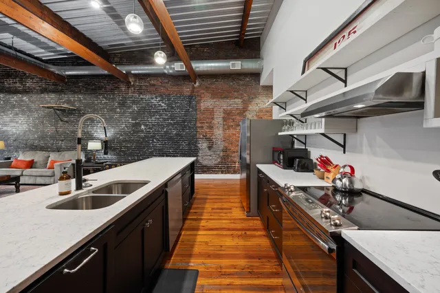 $2,200 | 124 Strawberry Alley, Unit A, Clarksville, TN 37040