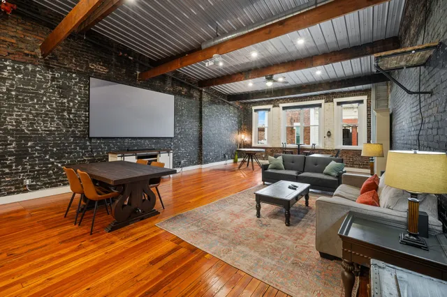 $2,200 | 124 Strawberry Alley, Unit A, Clarksville, TN 37040