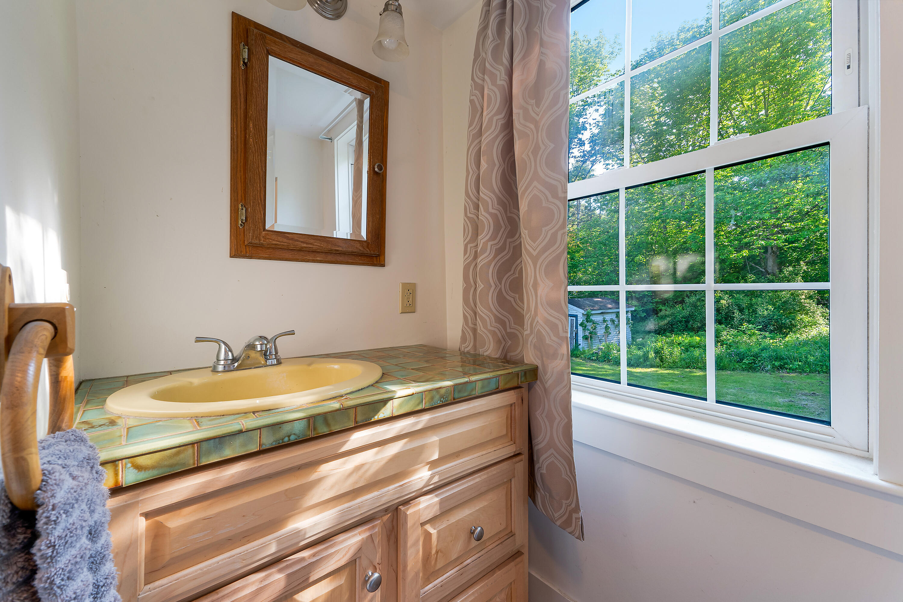 908 Gardiner Road Wiscasset, ME 04578 - Photo 14 of 24 908 Gardiner Rd_116