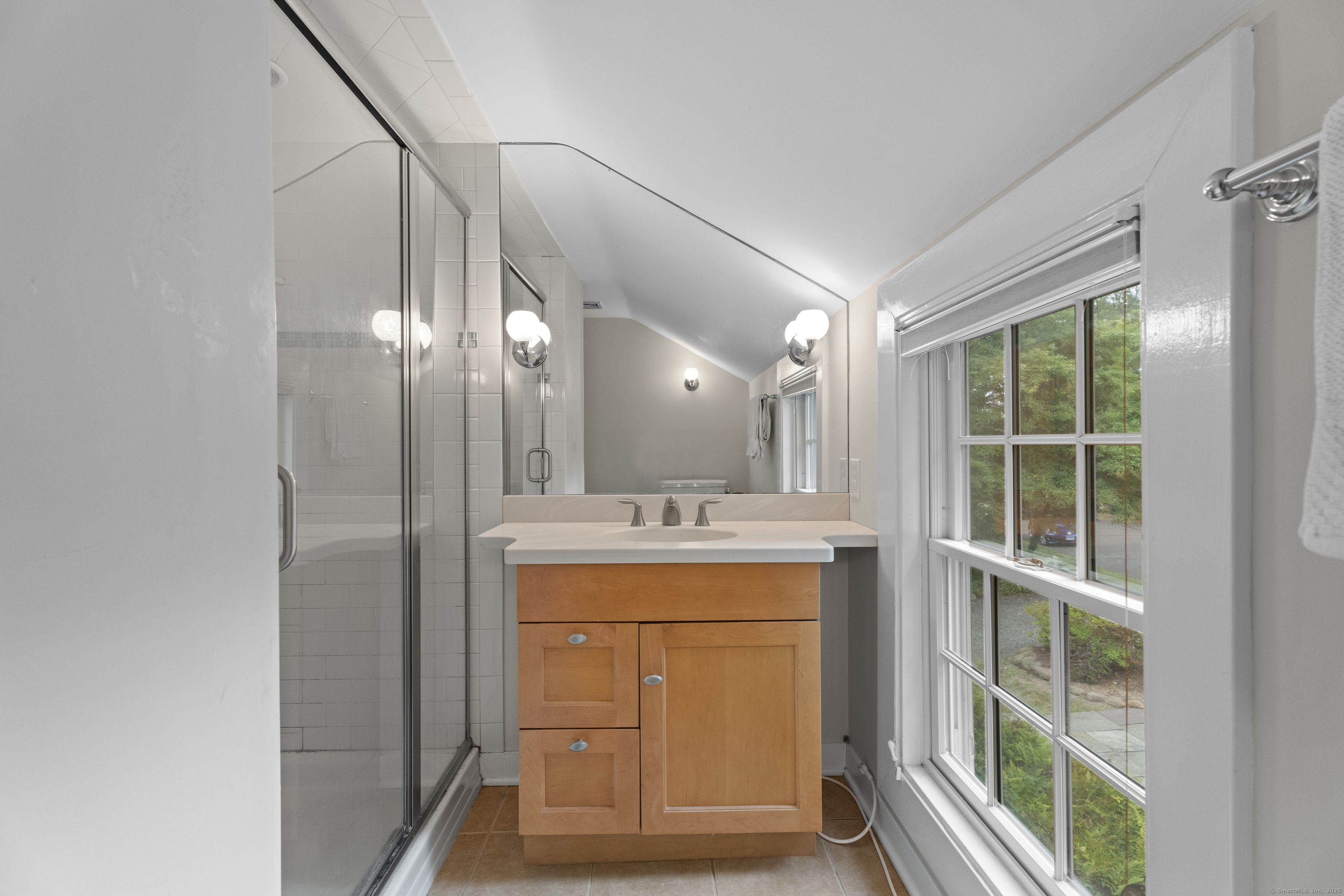 133 Blake Road Hamden, CT 06517 - Photo 27 of 40