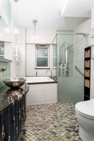 $1,395,000 | 205 West 57th Street, Unit 3DB | Midtown Central