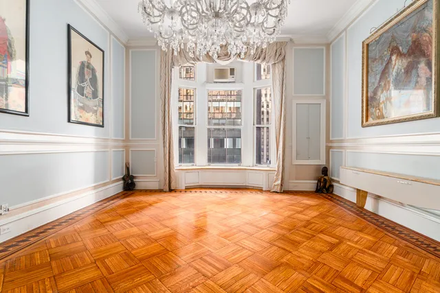 $1,395,000 | 205 West 57th Street, Unit 3DB | Midtown Central