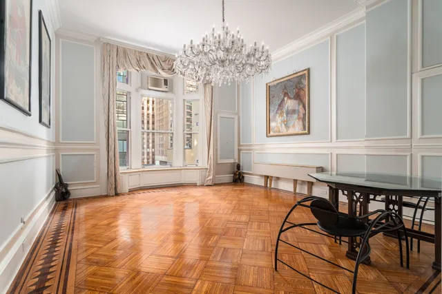 $1,395,000 | 205 West 57th Street, Unit 3DB | Midtown Central
