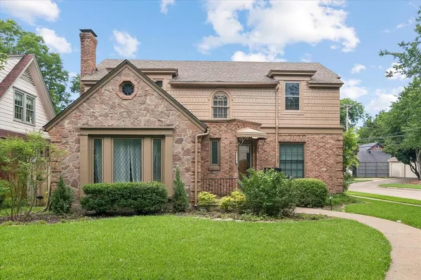 $5,200 | 5902 McCommas Boulevard, Dallas, TX 75206