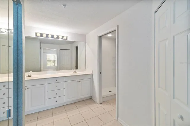 $2,100 | 6351 Bay Cedar Lane, Bradenton, FL 34203