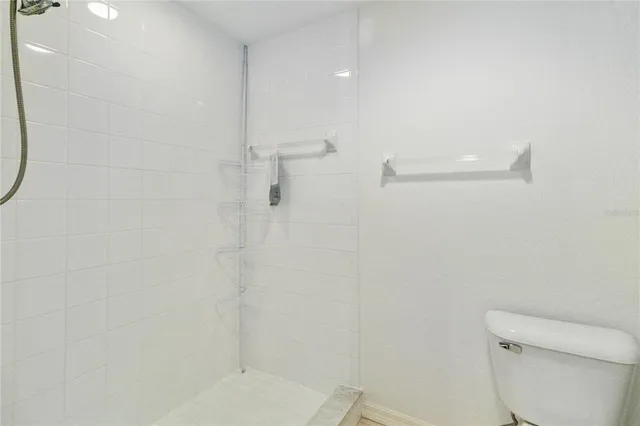 $2,100 | 6351 Bay Cedar Lane, Bradenton, FL 34203