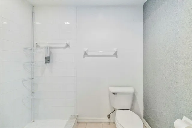 $2,100 | 6351 Bay Cedar Lane, Bradenton, FL 34203