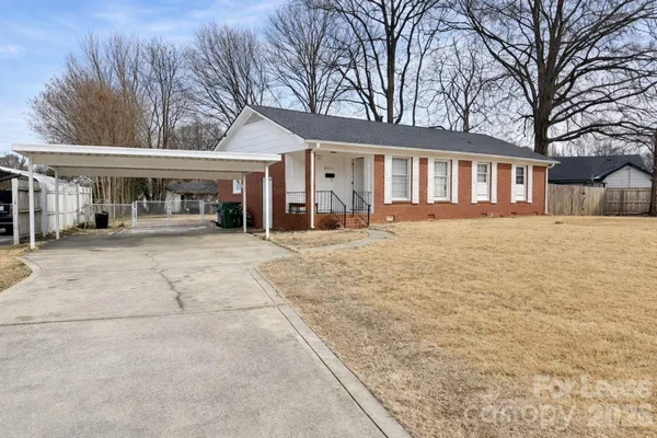 $1,800 | 4131 Woodgreen Terrace, Charlotte, NC 28205