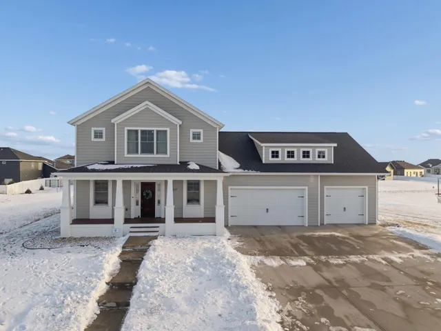 $750,000 | 4717 11th Street West, West Fargo, ND 58078