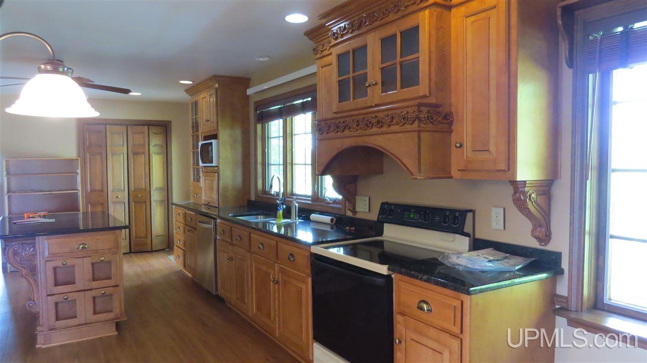 6507 H 25 Escanaba, MI 49829 - Photo 2 of 36