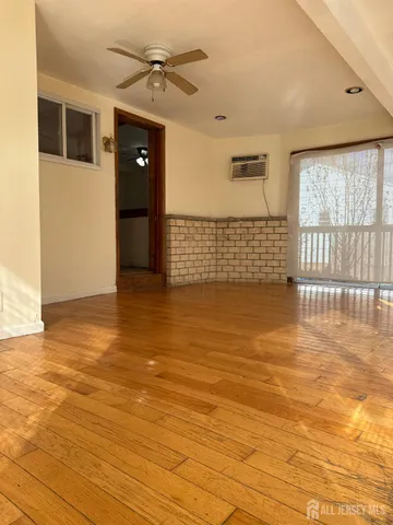 a view of a livingroom with an empty space