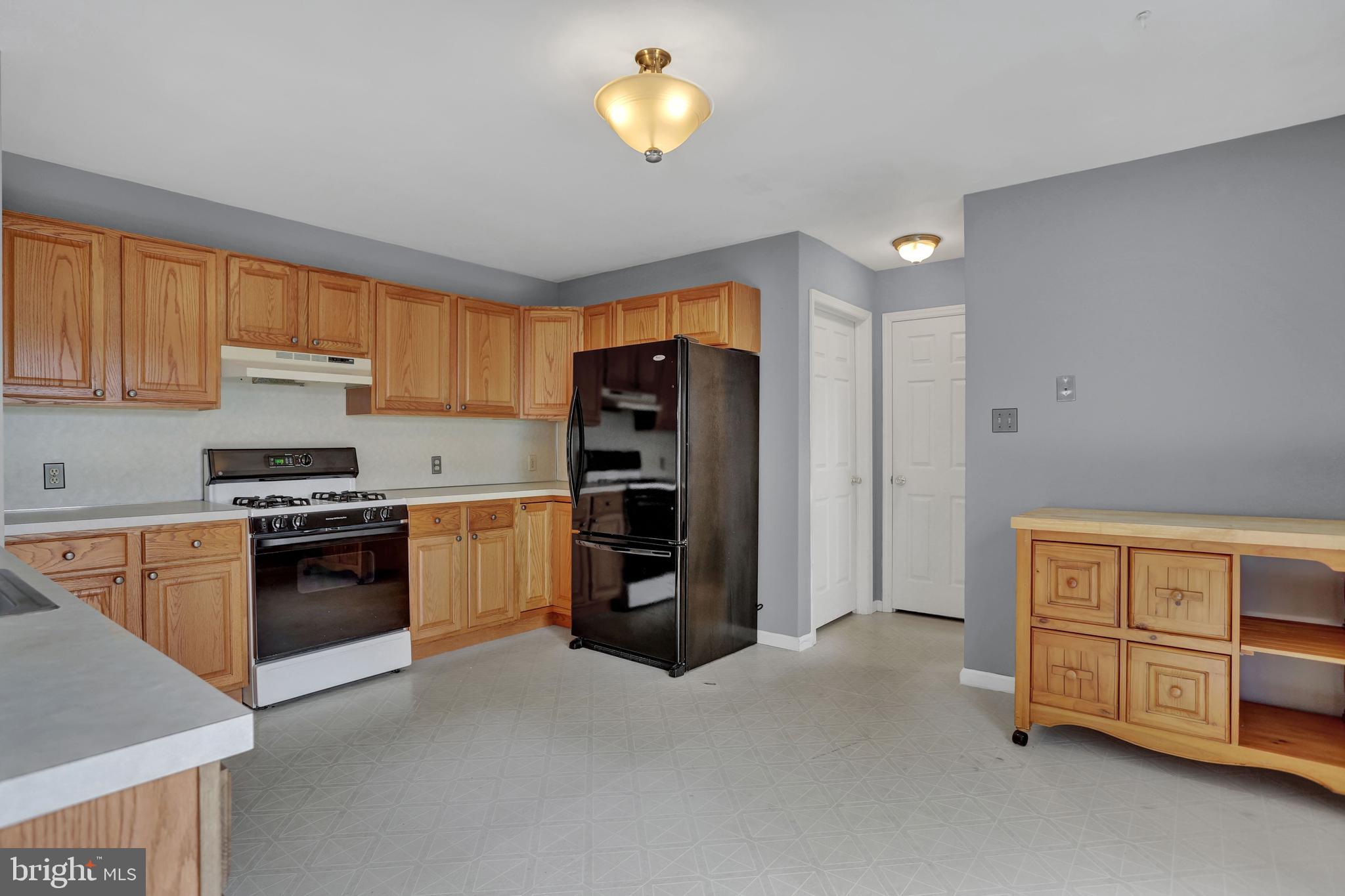 266 North View Road Fleetwood, PA 19522 - Photo 9 of 26 Gallery Image 9
