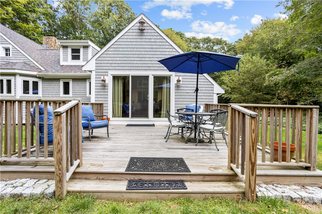 33 Sakonnet Trail Little Compton, RI 02837 - Photo 2 of 50