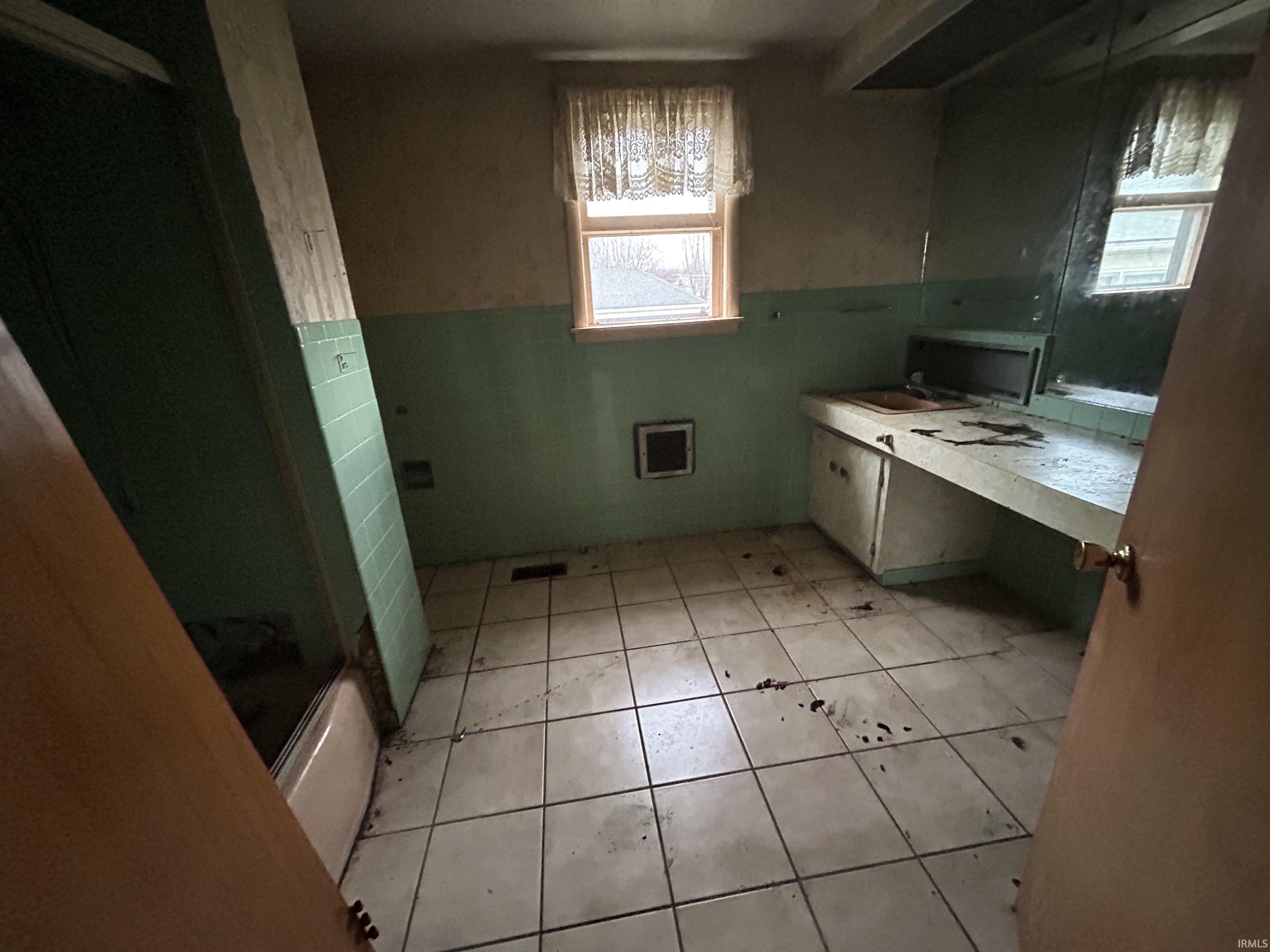 405 Southwest 3rd Street Loogootee, IN 47553 - Photo 11 of 19