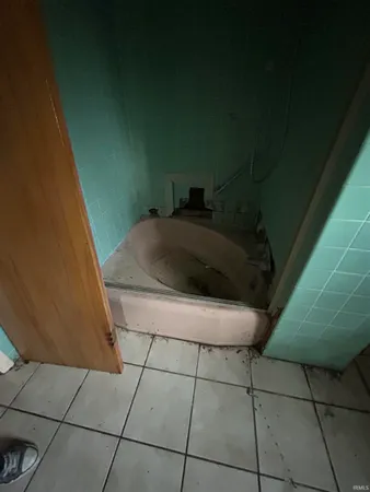 $110,000 | 405 Southwest 3rd Street, Loogootee, IN 47553