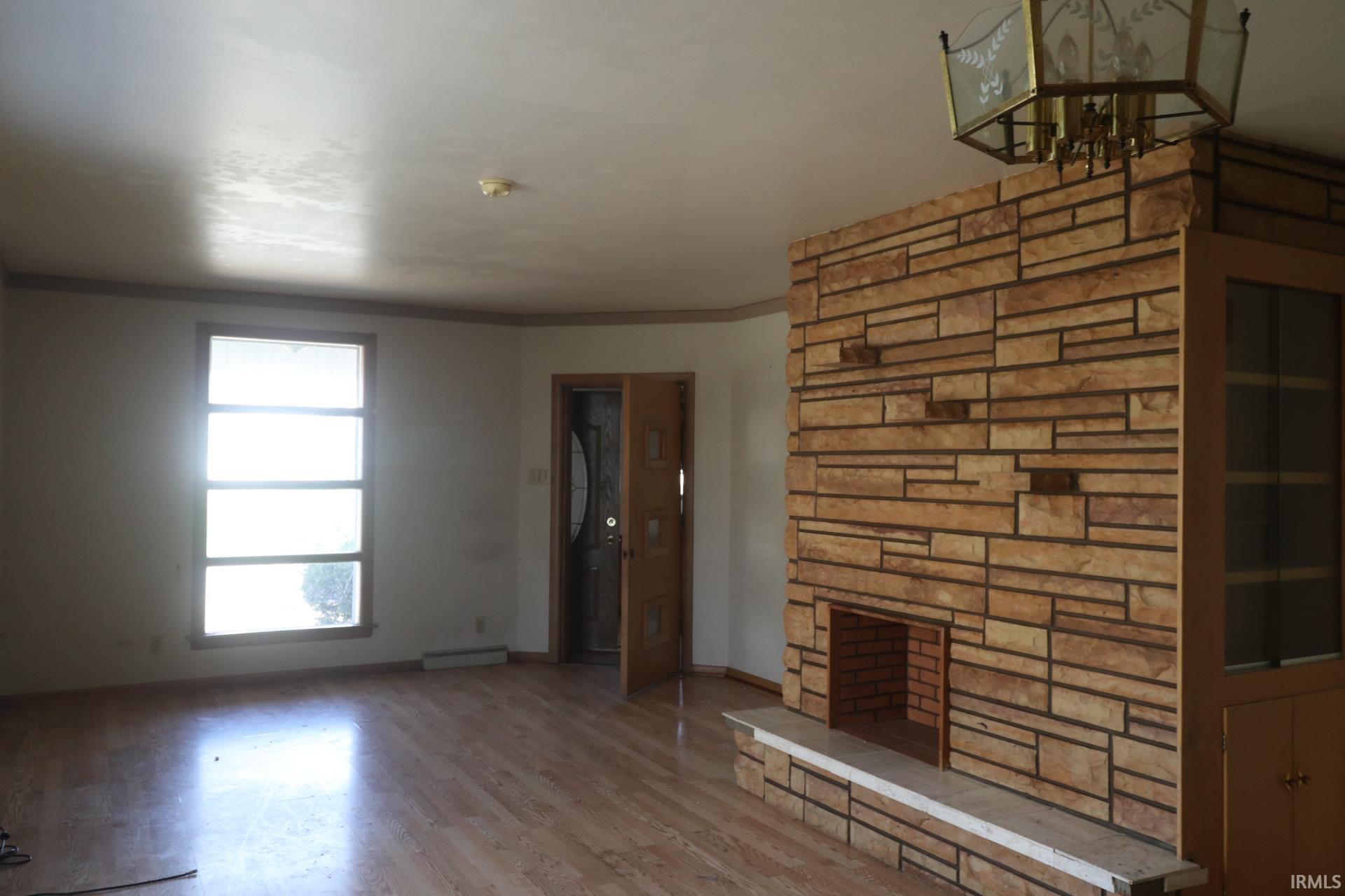 405 Southwest 3rd Street Loogootee, IN 47553 - Photo 4 of 19