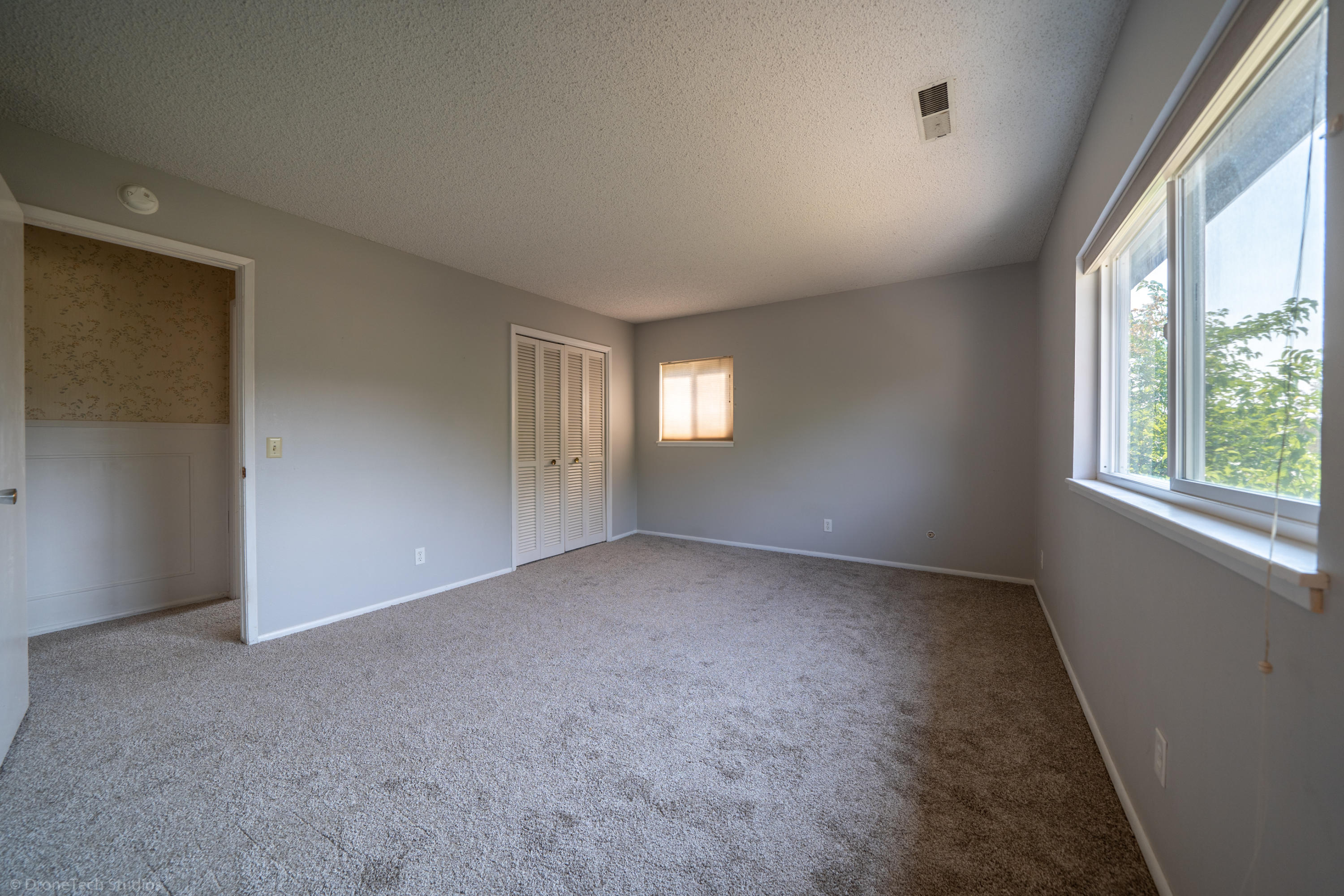 9912 Logan Road Redding, CA 96003 - Photo 28 of 73 9912 Logan Rd-35