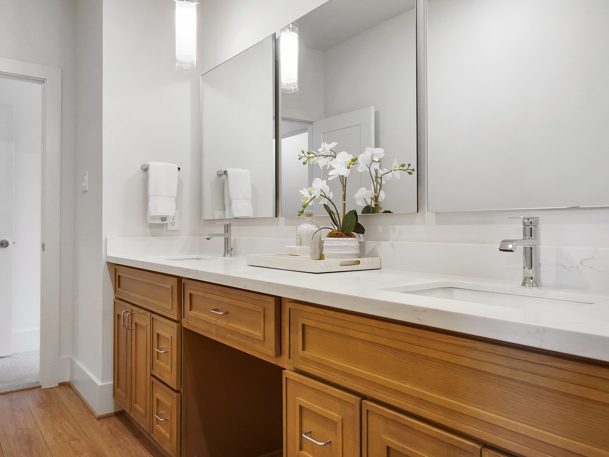 861 Rachel Street, Unit E Houston, TX 77091 - Photo 14 of 29 This primary bath combines elegance and practicality with its double sinks and spacious vanity, ensuring both convenience and style.