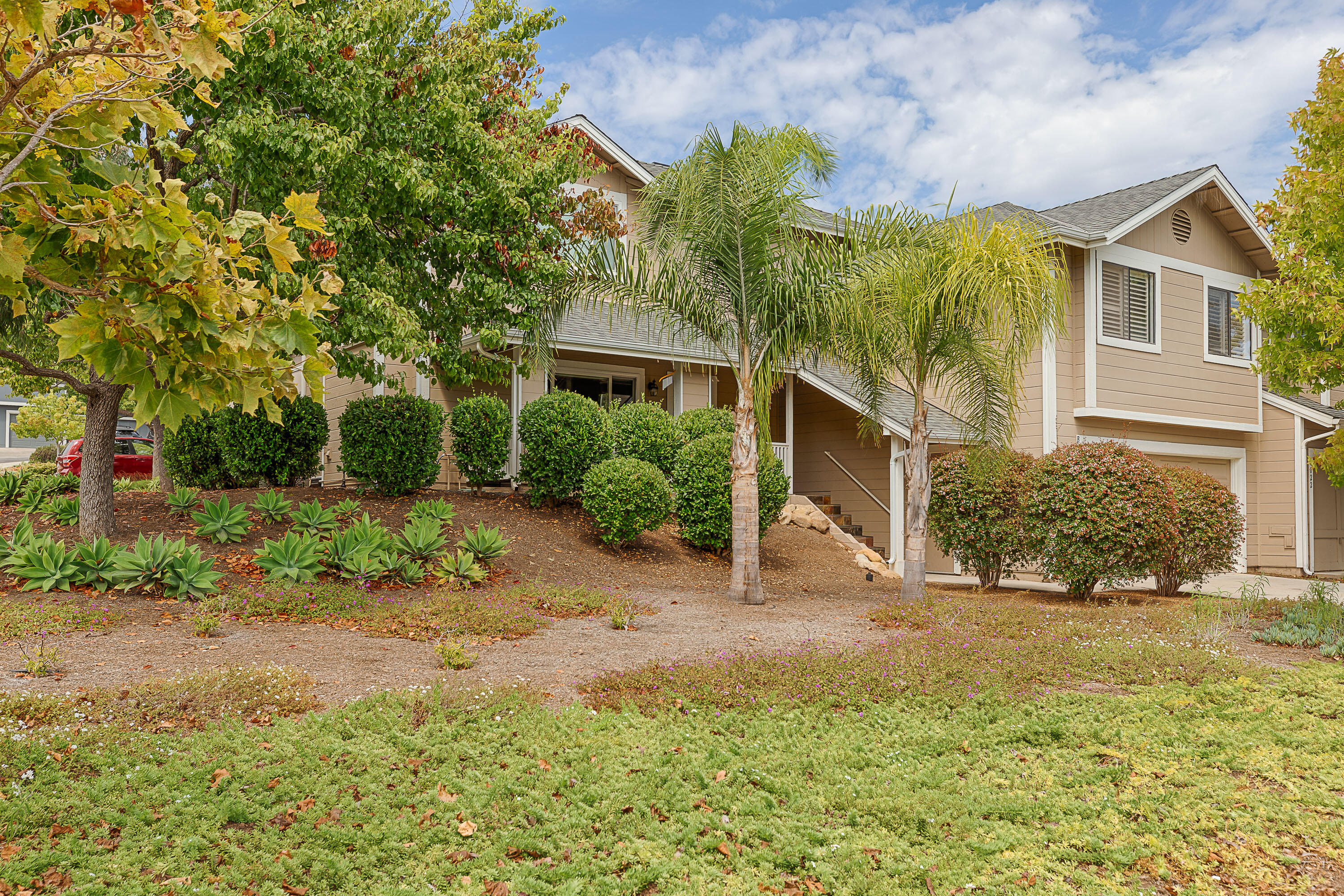 4022 Primavera Road, Unit B Santa Barbara, CA 93110 - Photo 2 of 27 view towards veranda