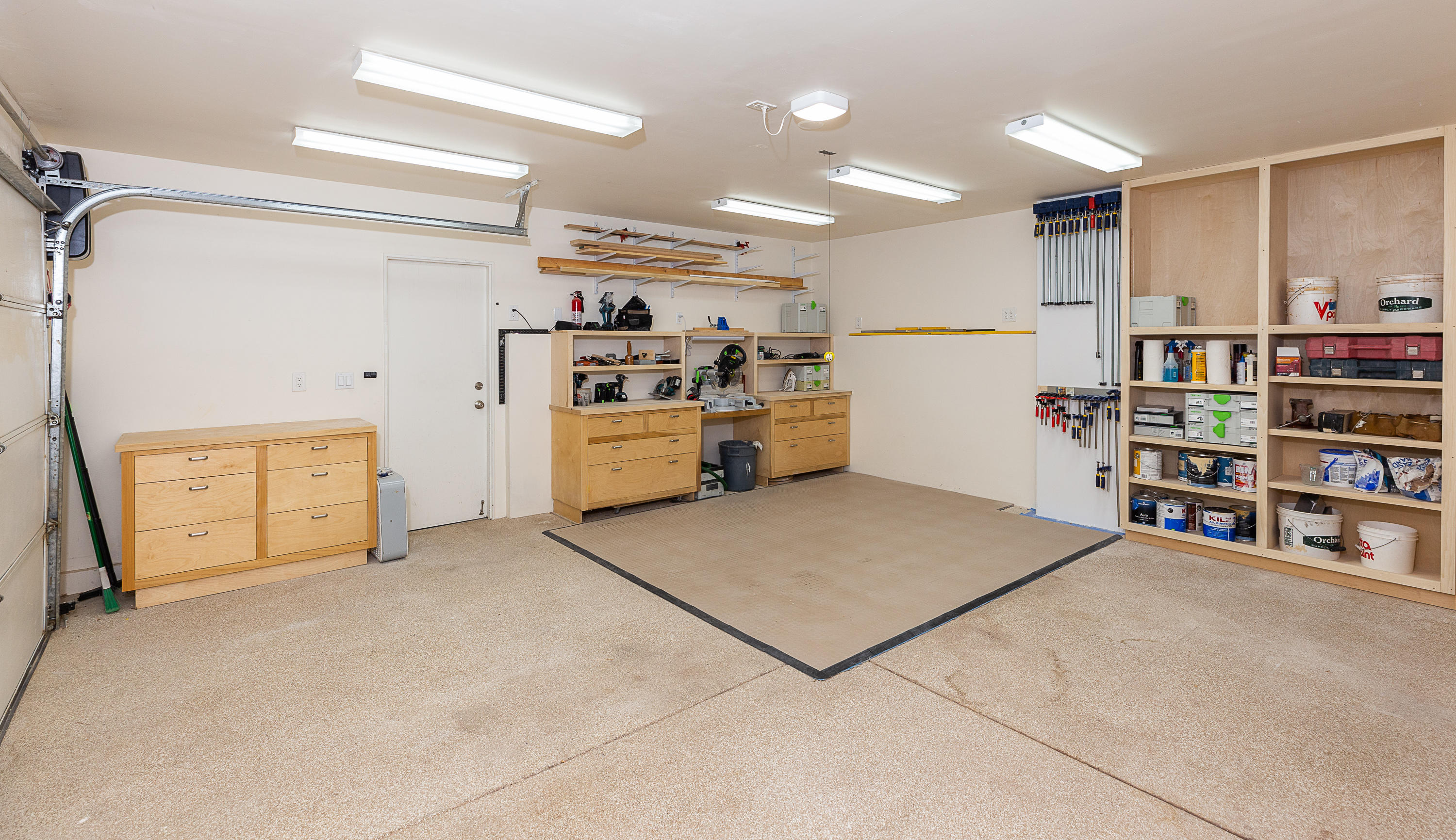 4022 Primavera Road, Unit B Santa Barbara, CA 93110 - Photo 24 of 27 2-car garage