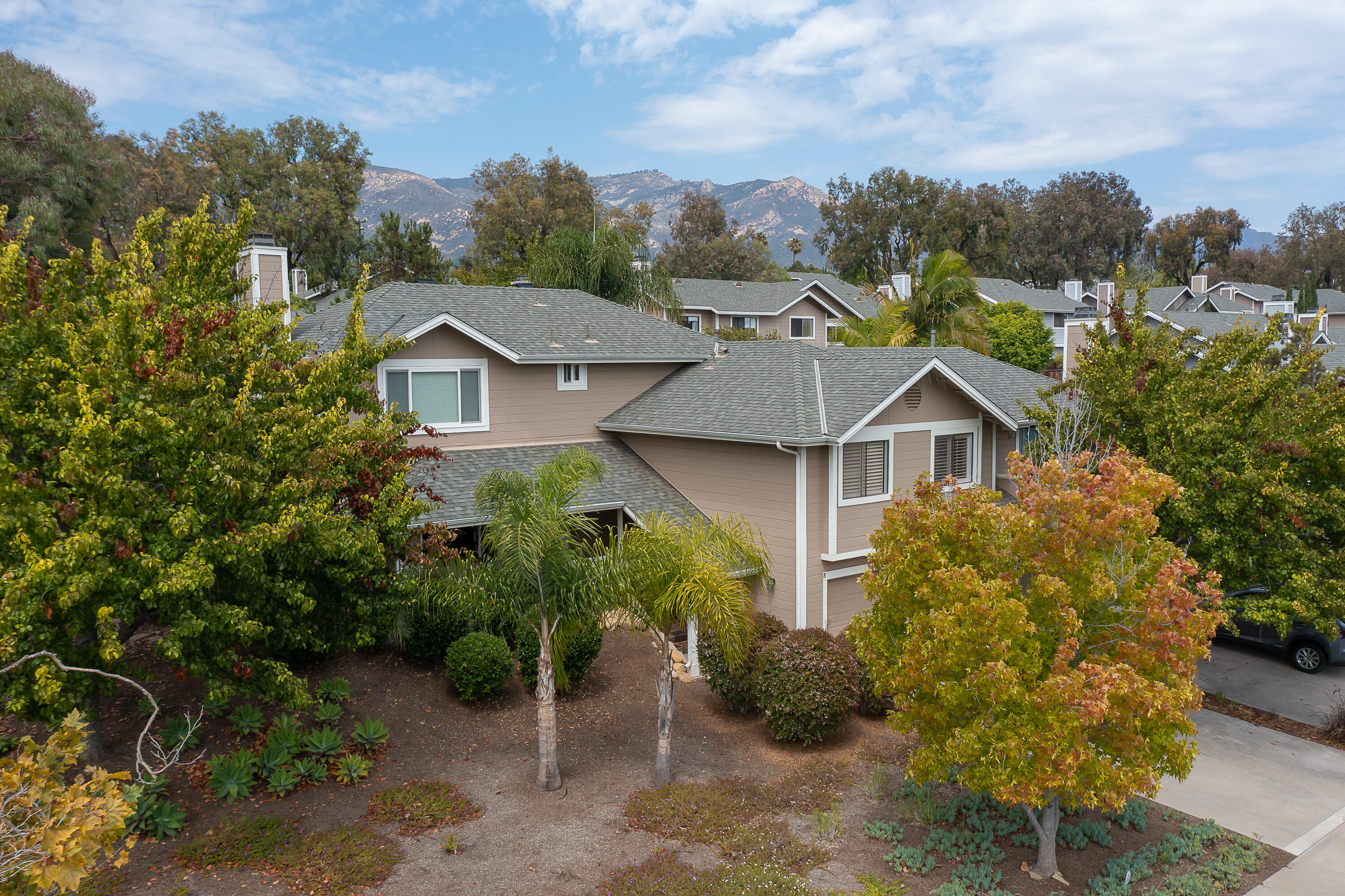 4022 Primavera Road, Unit B Santa Barbara, CA 93110 - Photo 3 of 27 nice corner lot