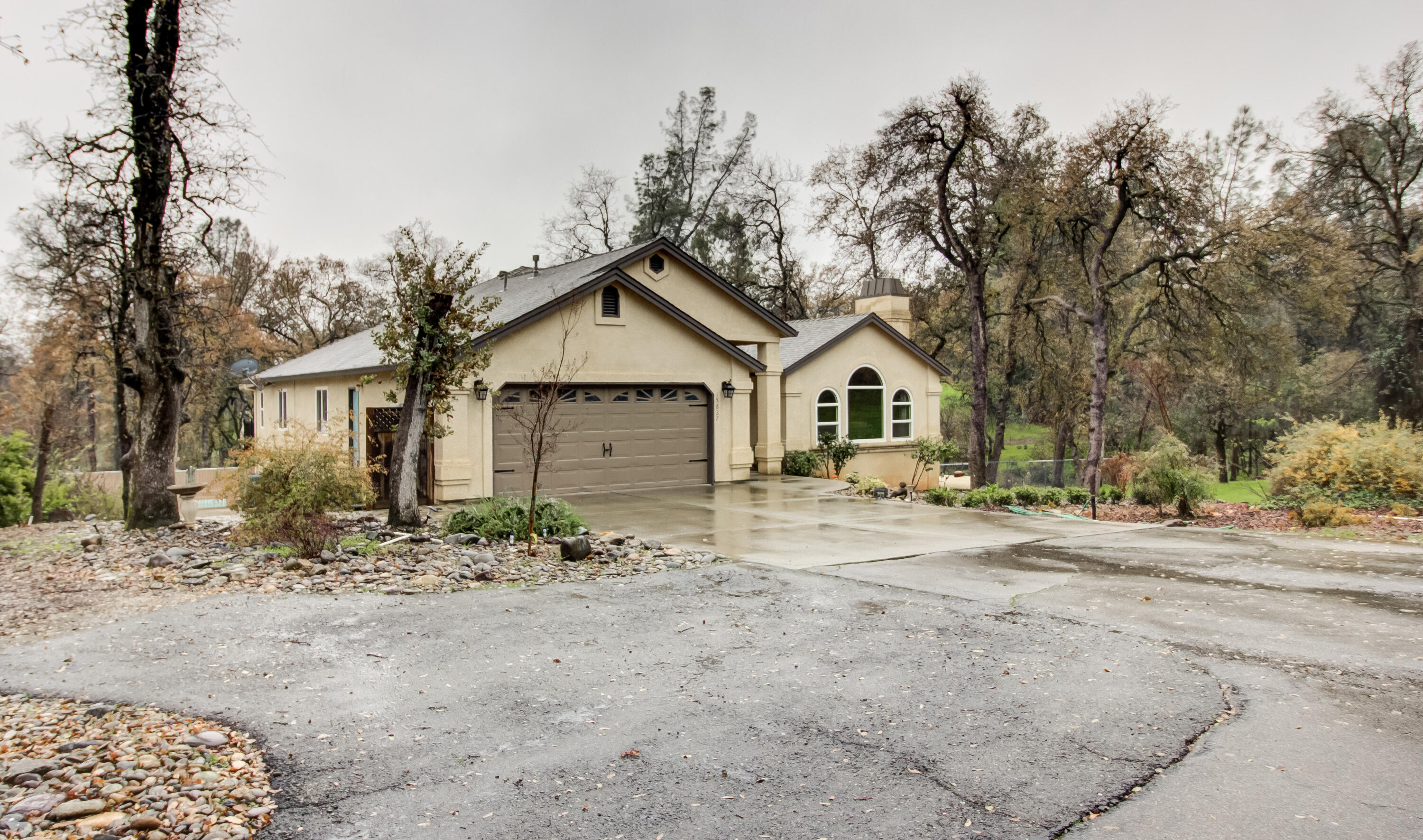 15827 Montgomery Ranch Road Redding, CA 96001 - Photo 3 of 53 IMG_2663_4_5