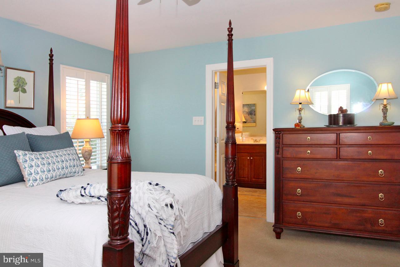117 West 5th Street Media, PA 19063 - Photo 28 of 54 a bedroom with a bed and a dresser