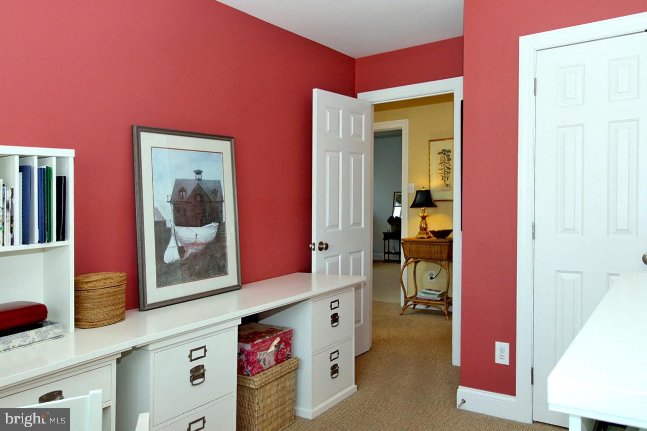 117 West 5th Street Media, PA 19063 - Photo 35 of 54 a room with a bed and a dresser
