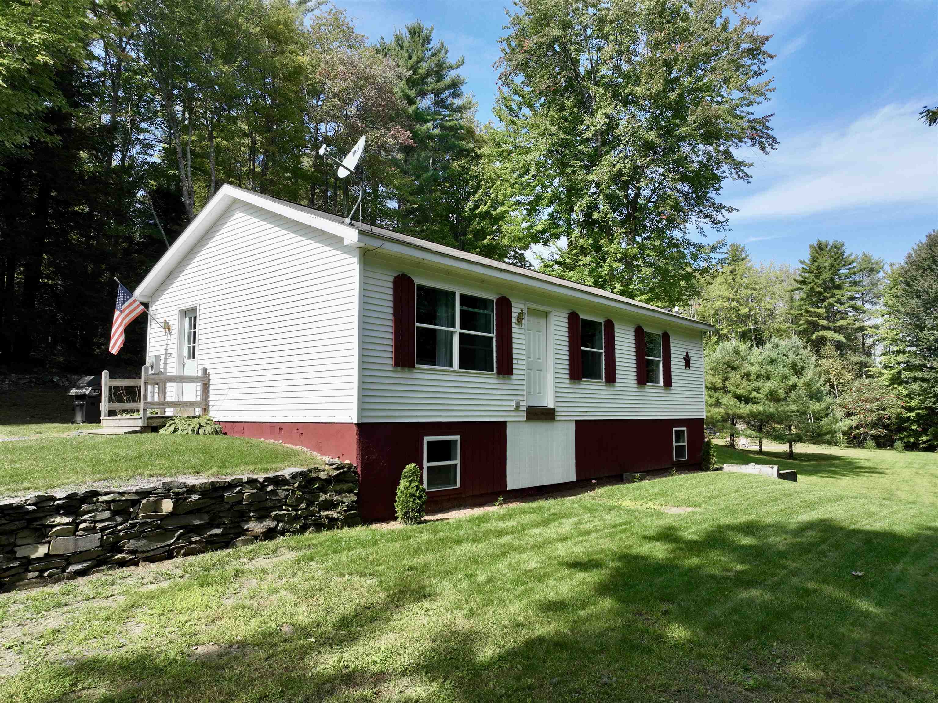 280 Apple Ridge Road Bradford, VT 05033 - Photo 1 of 28 Gallery Image 1