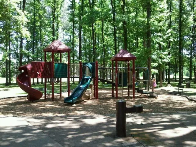 $2,750 | 2212 Howard Road, Germantown, TN 38138