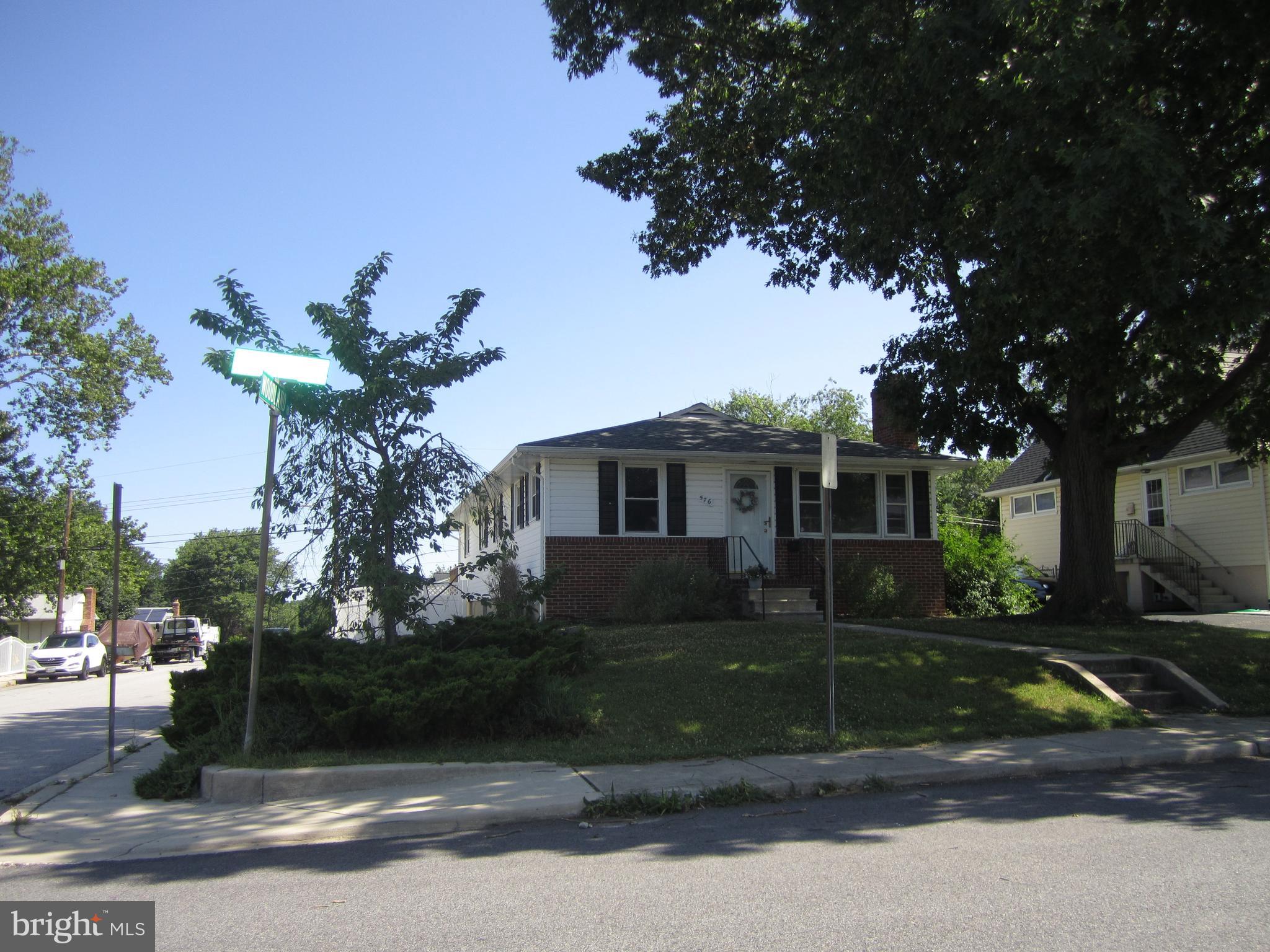 576 Shipley Road Linthicum Heights, MD 21090 - Photo 7 of 32