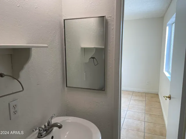 $1,695 | 8333 West Roma Avenue, Phoenix, AZ 85037