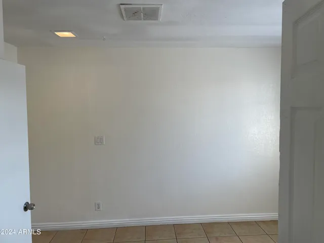 $1,695 | 8333 West Roma Avenue, Phoenix, AZ 85037