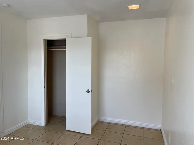 $1,695 | 8333 West Roma Avenue, Phoenix, AZ 85037