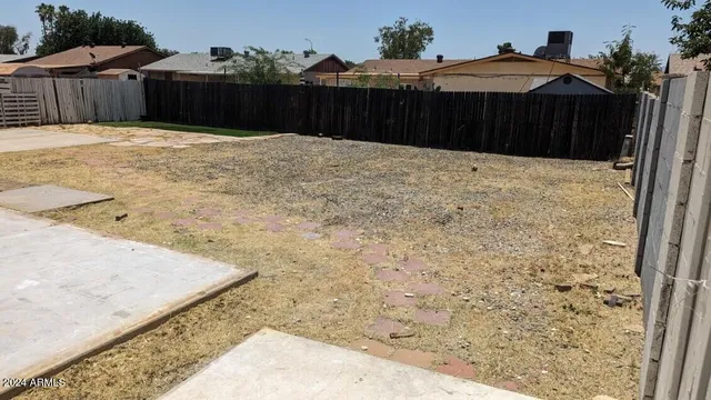 $1,695 | 8333 West Roma Avenue, Phoenix, AZ 85037