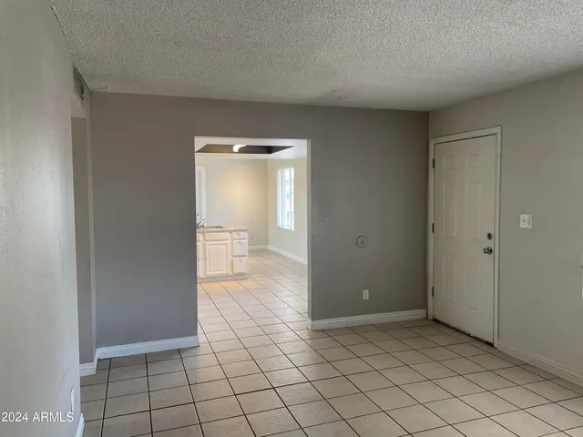 $1,695 | 8333 West Roma Avenue, Phoenix, AZ 85037