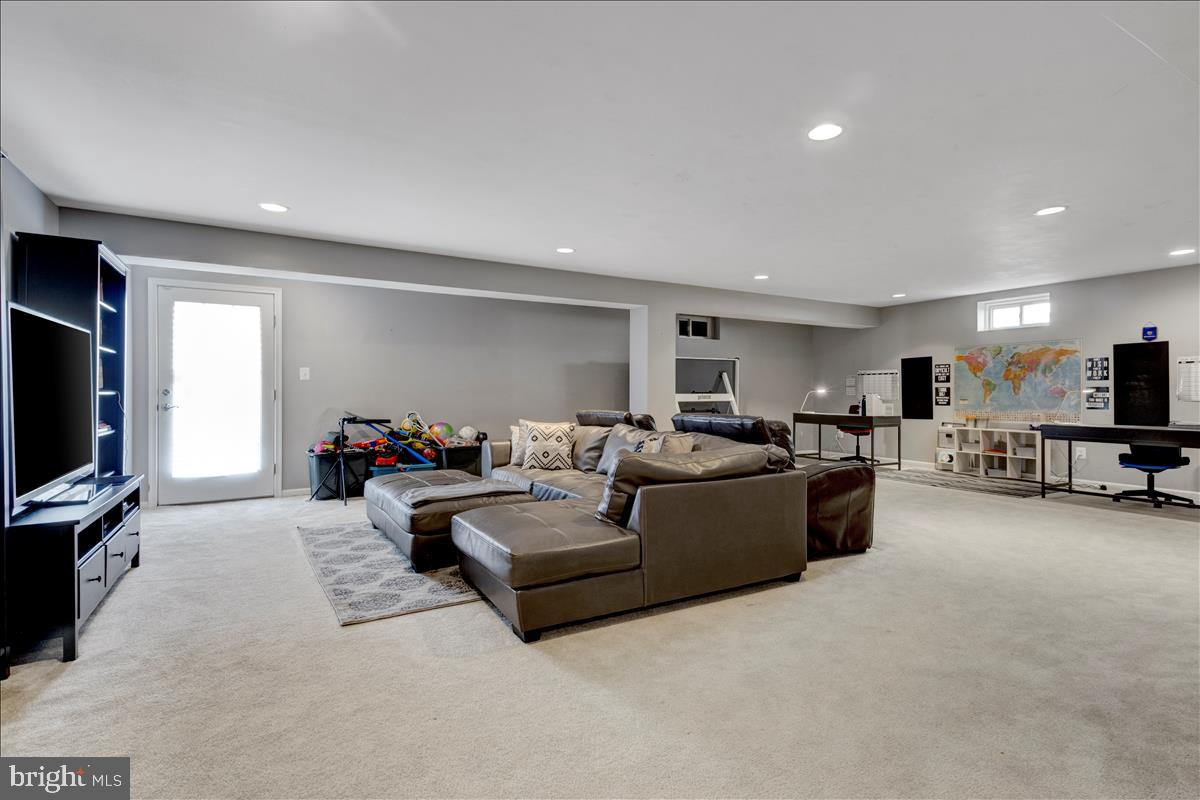42318 Rising Moon Place Brambleton, VA 20148 - Photo 44 of 50 Gallery Image 44