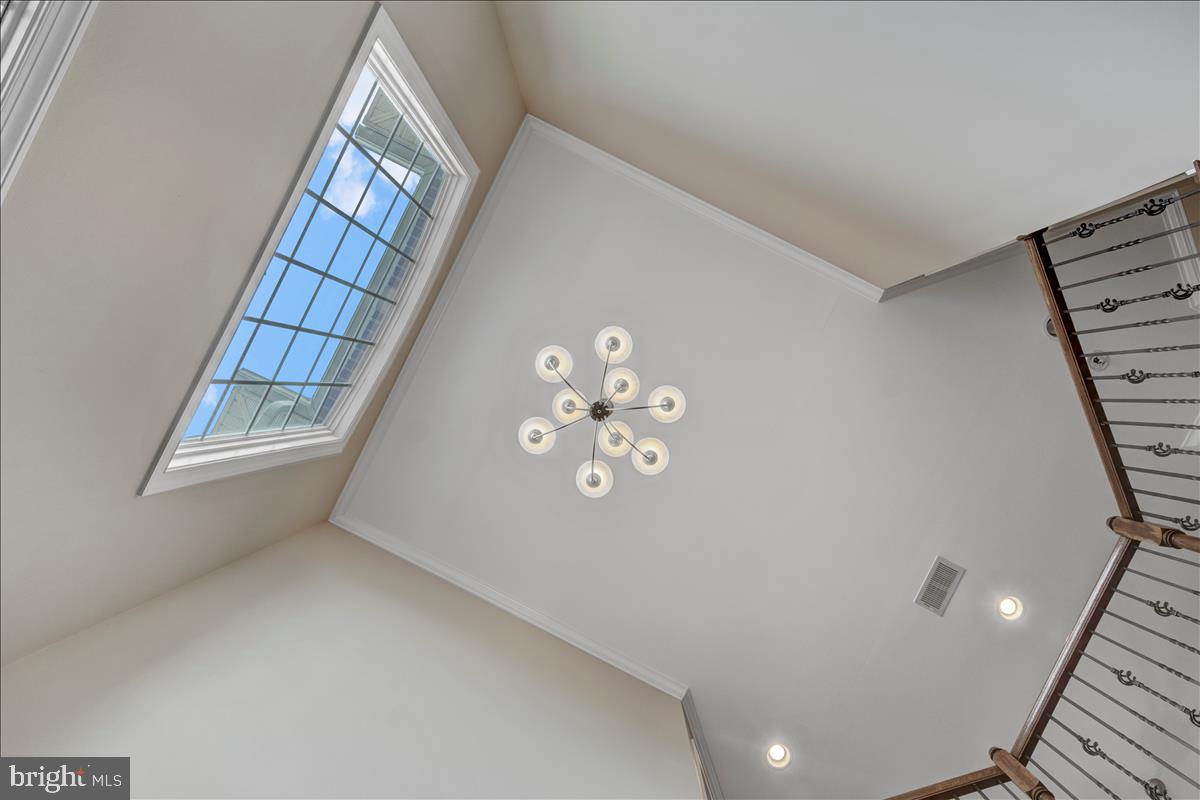42318 Rising Moon Place Brambleton, VA 20148 - Photo 8 of 50 Gallery Image 8