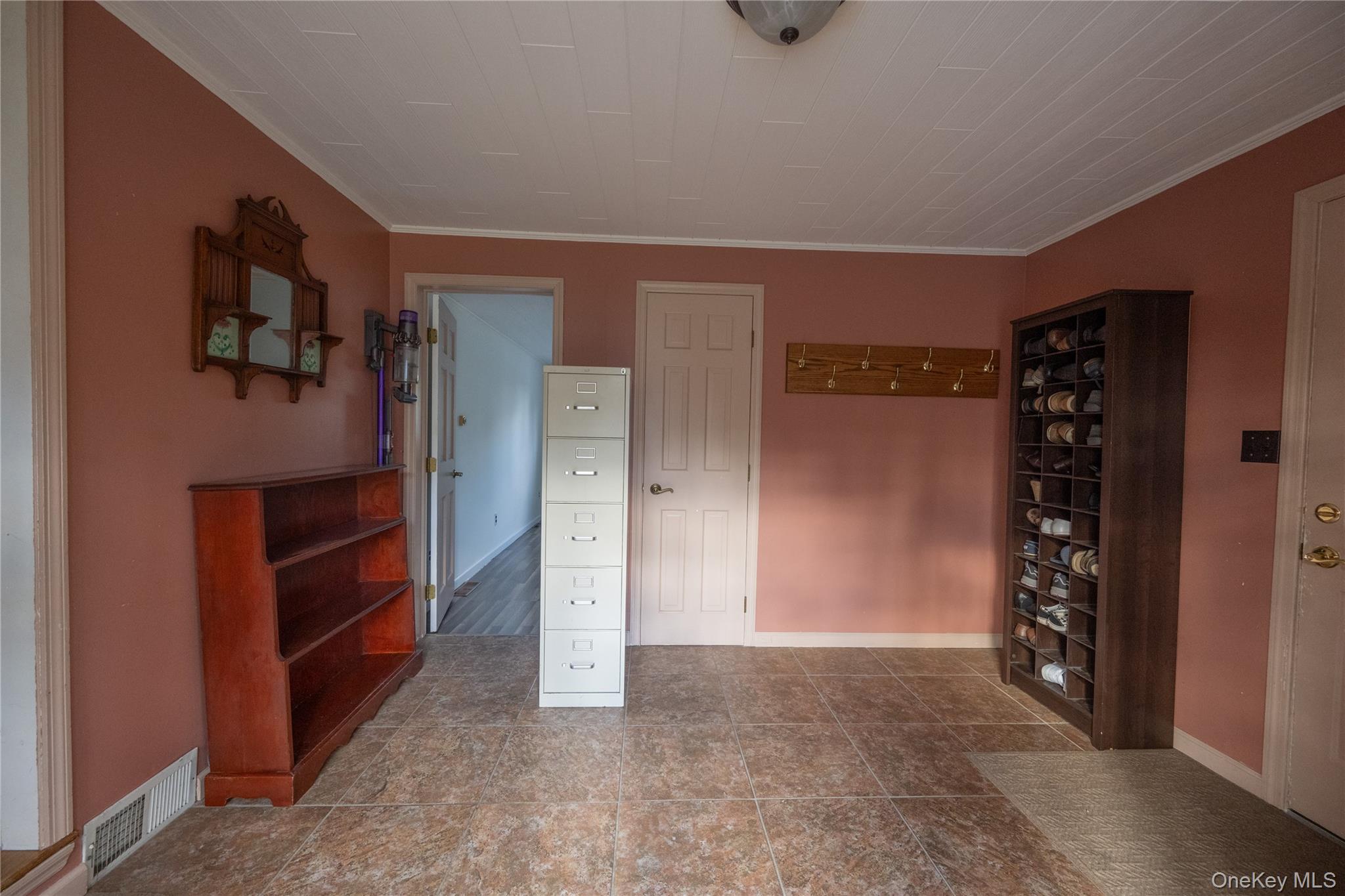 5028-5030 Rt-82 Millbrook, NY 12578 - Photo 18 of 50 a view of an empty room with closet and a window